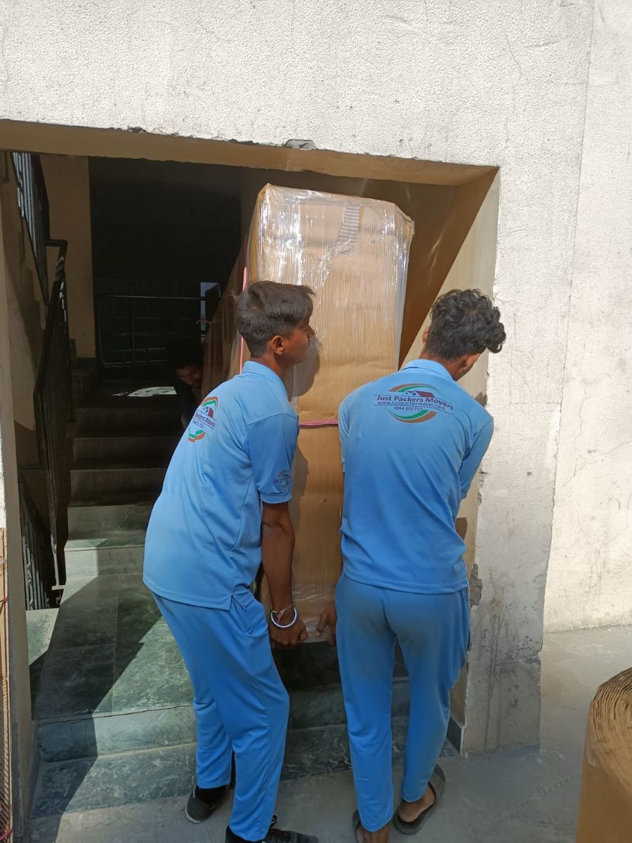 Packers Movers in Noida